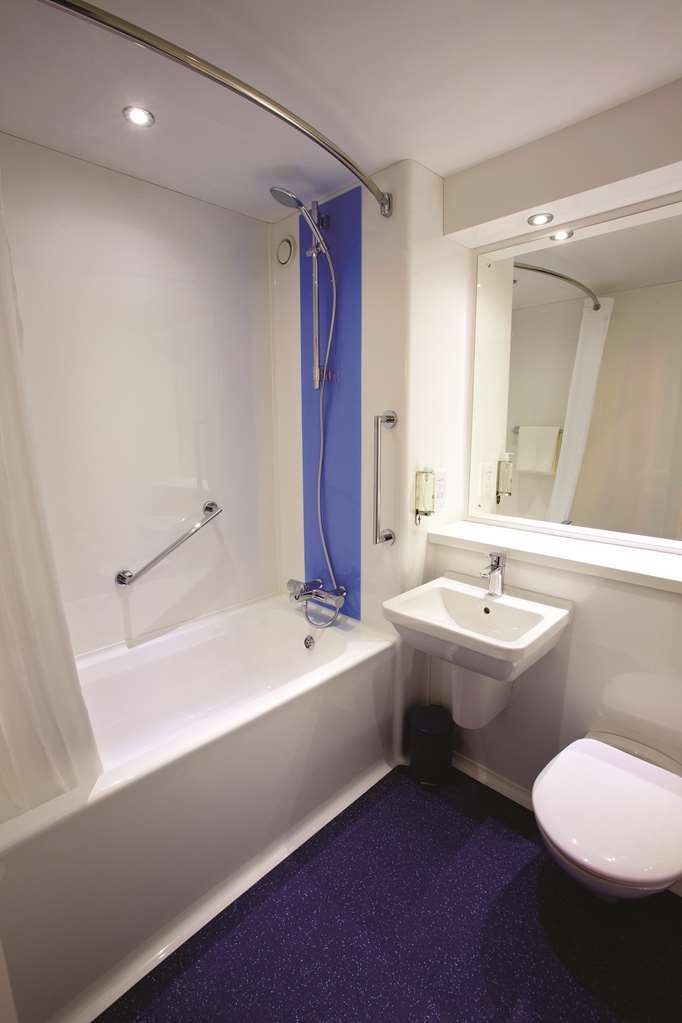 Travelodge London Wimbledon Morden Morden (Greater London) Room photo